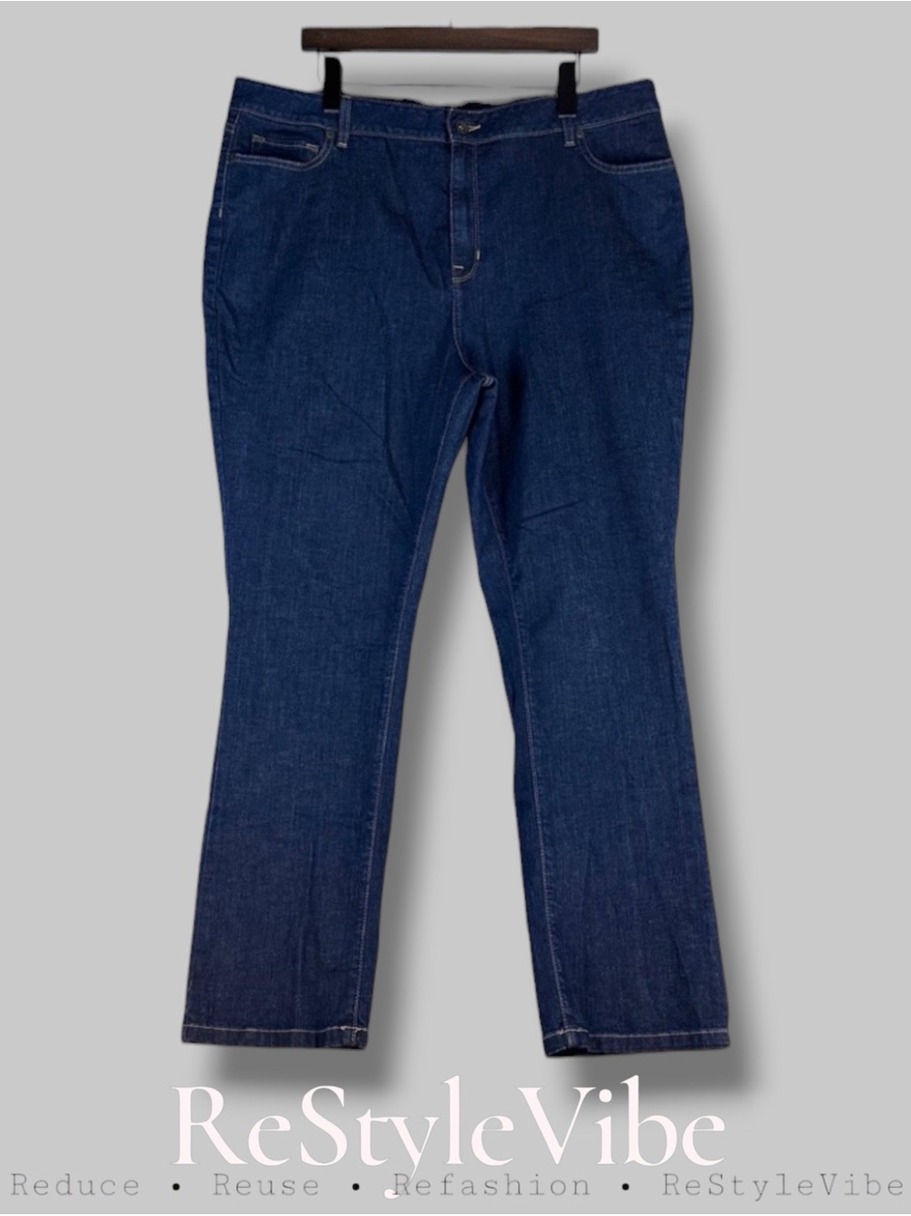 LL BEAN Women’s Size 20W Denim Jeans Classic Fit Stretch High Rise Straight Leg